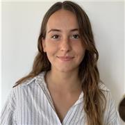Étudiante en dernière année de licence, je suis titulaire d’un baccalauréat mention Scientifique et suis apte à donner des cours d’enseignement primaire et collège !
